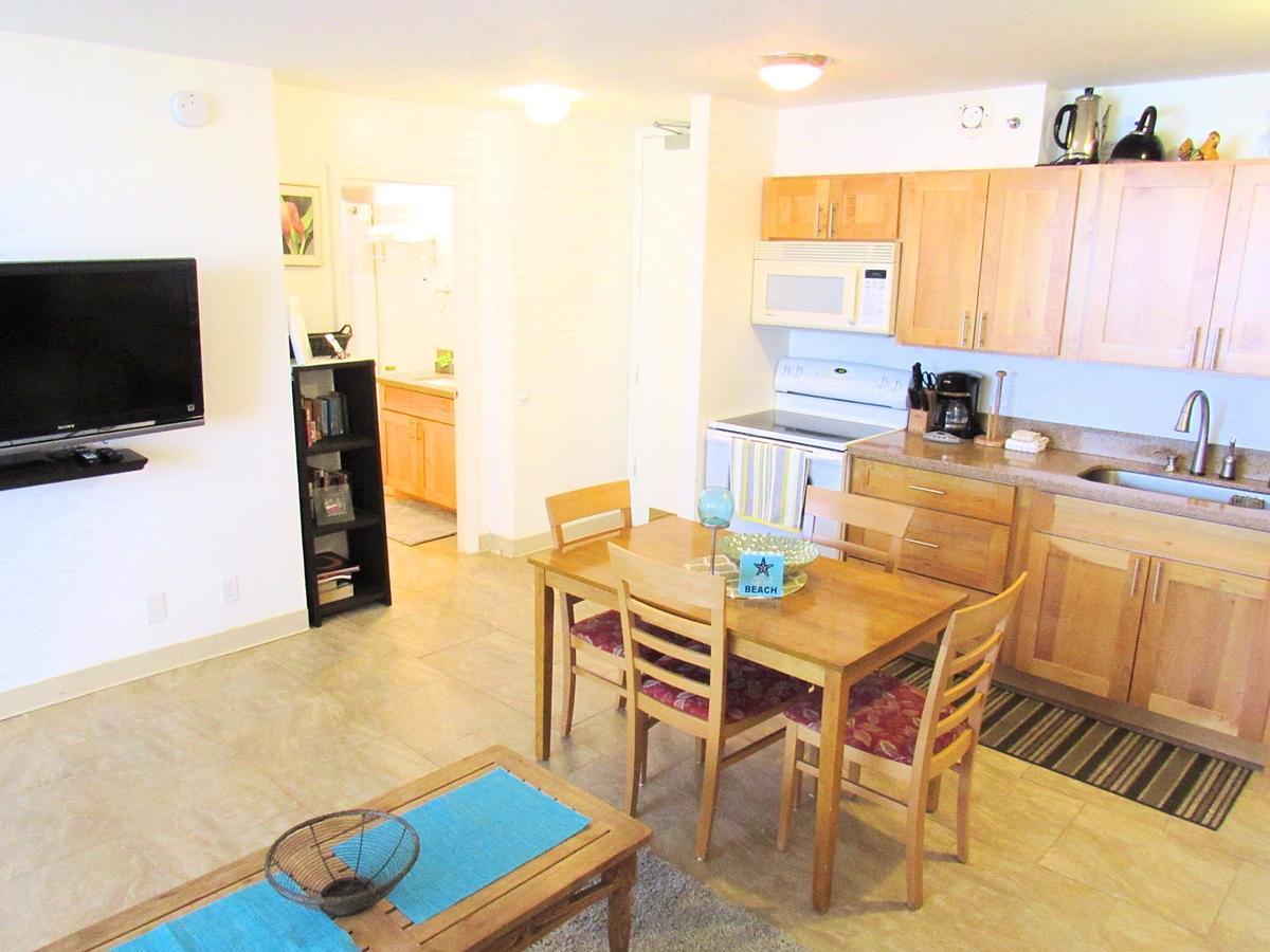 Waikiki Banyan Ocean View Apartment Oahu Exterior photo